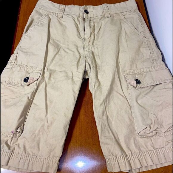 Levis cargo khaki shorts  - Picture 1 of 6